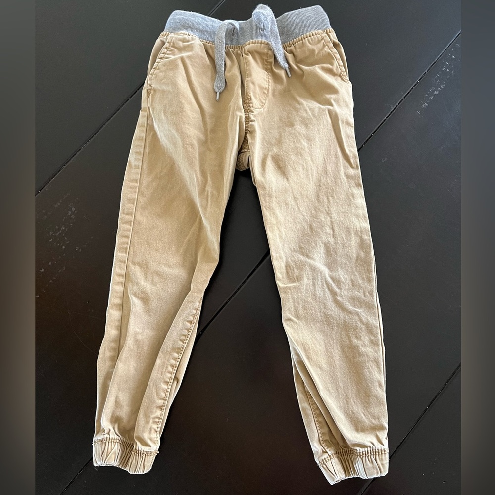 Oshkosh B’gosh pull on French terry pants Khaki and Gray Size 4t